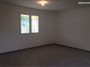 À louer – Appartement T4 RDC de 110 m² avec terrain privatif de 100 m² – Saint-Just-Saint-