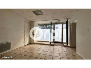 Commerce professions libérales 49 m²