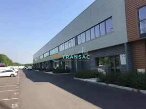 My Transac vous propose à la location un Local d'activité de 199m² situé à Bussy Saint Mar