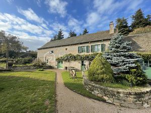 Maison de 238 m² à Aumont-Aubrac