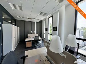 Bureaux 716 m²