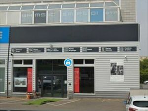 Local commercial 246m² + stockage