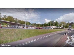 Local commercial a la location