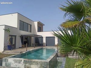 Maison contemporaine d'architecte -piscine à débordement