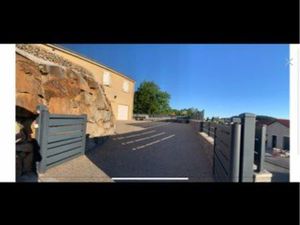 Maison RT 2012 avec 4 chambres piscine et salle de jeux plus garage