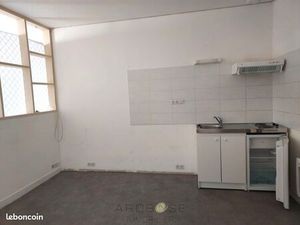 Studio 1 pièce 35 m²