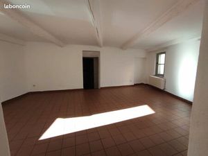 T3 centre  pas de dépôt de garantie