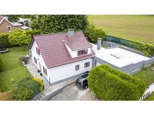 Villa 4 façades sur 13 ares – 3 chambres + entrepôt de ±71 m