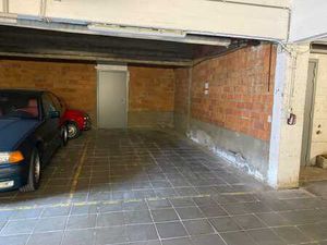 Emplacement intérieur dans parking sécurisé