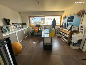 Local d'activité 600m²