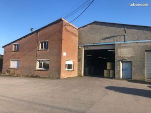 Entrepot 1600m2 + extérieur 2000m2