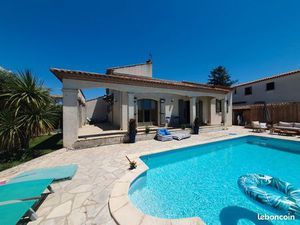 Maison 3 chambres 150 m2 piscine 2 garages