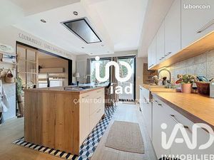 Maison 10 pièces 252 m²