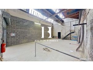 Local 126 m² Roubaix