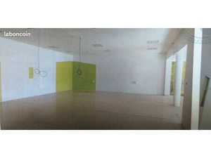 à louer local commercial lunel nord