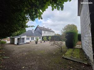 Maison 10 pièces 375 m²