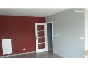 T2 dans une residence privee