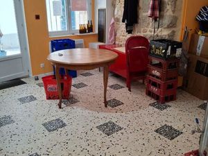 Loue local à Aniane