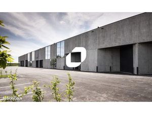Local industriel 400 m²