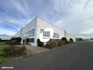 Local d'activité 7 600 m²