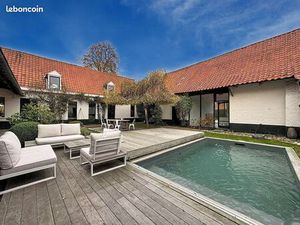 Propriété 7 pièces 313 m²