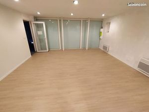 À louer – Grand local commercial en plein cœur de Solesmes (59)