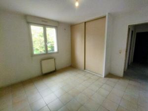 Cahors   Appartement deux chambres et parking