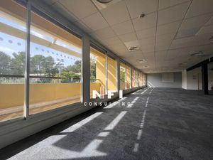 Plateau de 335m² à louer avec balcon vue mer