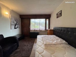 Studio meublé avec balcon