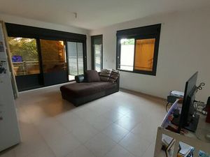 APPARTEMENT F2 - 725 cc - libre de suite