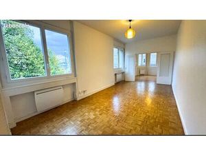 Grand appartement 4 pièces 90m² - 3 chambres - Plein centre