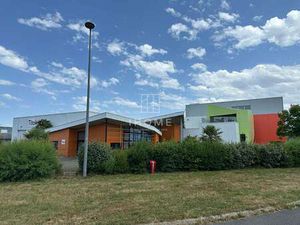 Vente Bureaux et commerces aux Sables-d'Olonne (85100) : à vendre / 3600m² Les Sables-d'Ol