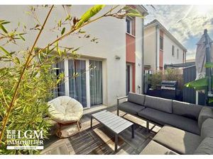 Pavillon 3 pièces avec jardin et 2 places de parking