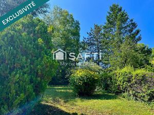 Agréable pavillon  très bien situé à rafraîchir.