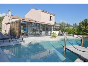 Maison 5pièce(s) 3chambre(s) 127 m² Apt (84400)