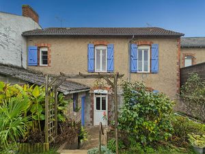 Vente maison 5 pièces  100.00m²  Beaupréau