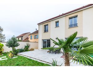 Maison 5pièce(s) 4chambre(s) 98 m² Dammartin-en-Serve (78111)