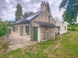 Longère de 4 chambres entièrement rénovée sur un terrain de 17000 m²