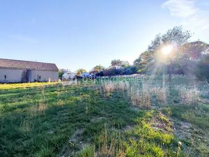 Terrain de 784 m² à Saint-Jean-De-La-Blaquiere