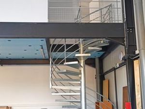 Location locaux artisanal-stockage et bueaux