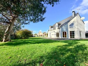 Agréable maison lumineuse avec vie de plain-pied