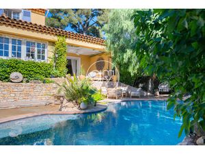 LA GARDE- Le Pouverel Nord: Superbe Villa T7 de 307 m2 avec