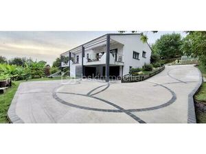 Maison contemporaine de 212 m2 avec grand terrain – Belleserre (81)