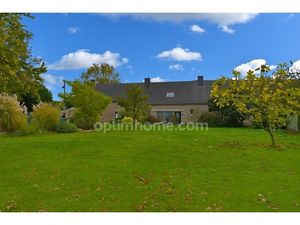 Longère du XIXème siècle à vendre 7 pièces GUEGON (56) sur vaste terrain paysagé