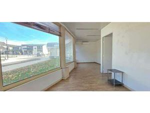 Location Bureaux et commerces à Avrillé (49240) : à louer / 58m² Avrillé