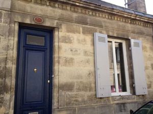 BORDEAUX Sacré Coeur  petite échoppe dans rue calme