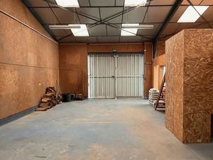 LOCAL D'ACTIVITE A VENDRE