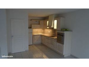 Maison 3 chambres avec garage  terrasse et jardin clos sur 190 m² de terrain – Soyaux cent