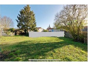 Terrain constructible 550m2 Montréverd