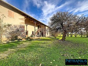 Propriété 250 m² avec dépendances - terrain 7 000 m²